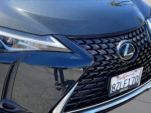 Used 2022 Lexus UX 200 w/ Accessory Package (Z1) FWD image 28