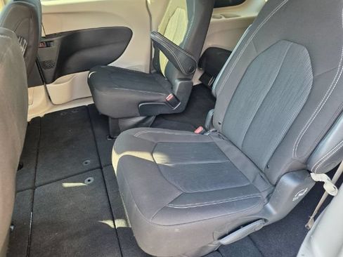 Used 2023 Chrysler Voyager LX FWD image 20