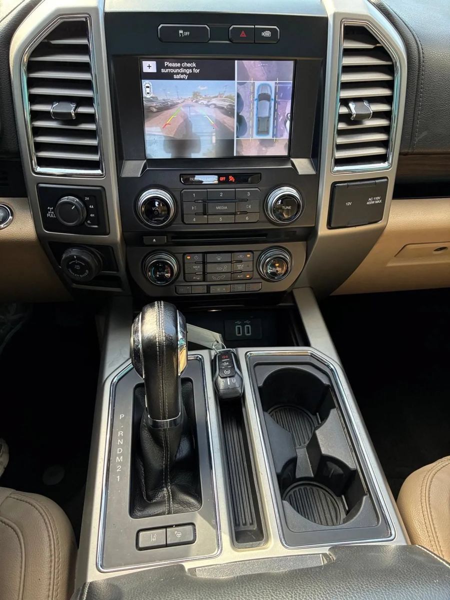 Used 2016 Ford F150 Lariat w/ Equipment Group 502A Luxury AWD/4WD image 24
