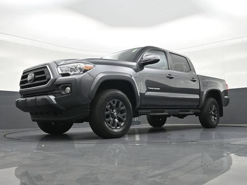 Used 2023 Toyota Tacoma SR5 w/ Technology Package RWD image 28