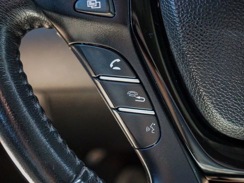 Used 2017 Honda Pilot Touring image 27