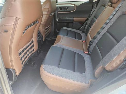 Used 2023 Ford Bronco Sport Outer Banks w/ Tech Package AWD/4WD image 17