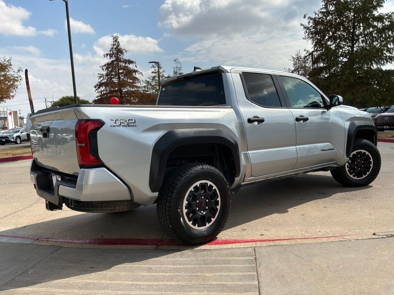 Used 2025 Toyota Tacoma TRD Off-Road AWD/4WD image 6