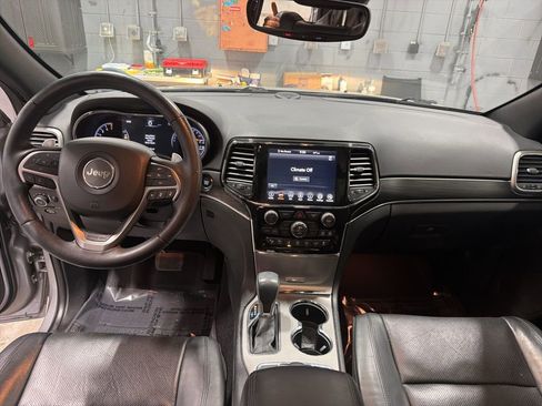 Used 2021 Jeep Grand Cherokee Limited w/ Luxury Group II image 20