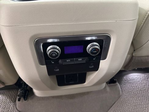 Used 2022 GMC Yukon Denali image 36