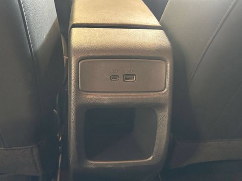 Used 2025 Chevrolet Trax LT FWD image 22