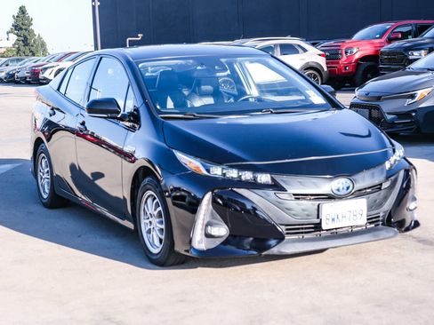 Certified 2020 Toyota Prius Prime Limited w/ Carpet Mat Package FWD image 3