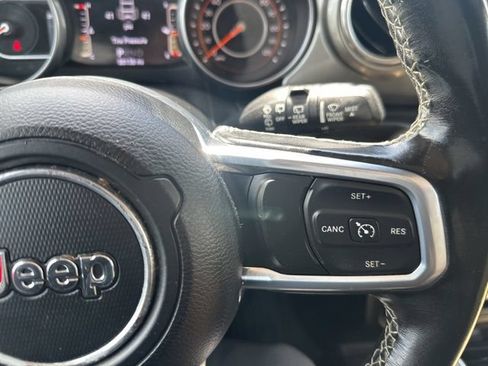 Used 2020 Jeep Wrangler Unlimited Sahara AWD/4WD image 26