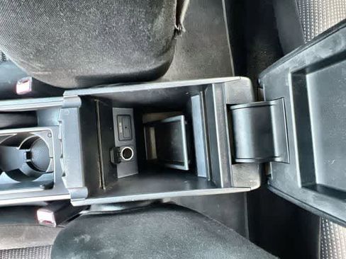 Used 2013 MAZDA MAZDA3 i SV FWD image 26