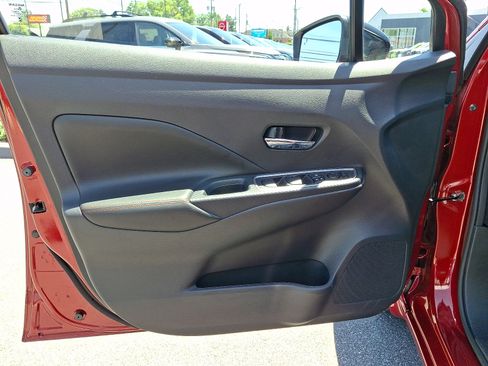 Certified 2025 Nissan Versa SR w/ Trunk Package FWD image 15