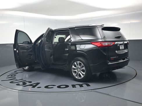Used 2021 Chevrolet Traverse Premier AWD/4WD image 32