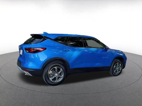Used 2025 Chevrolet Blazer LT FWD image 14