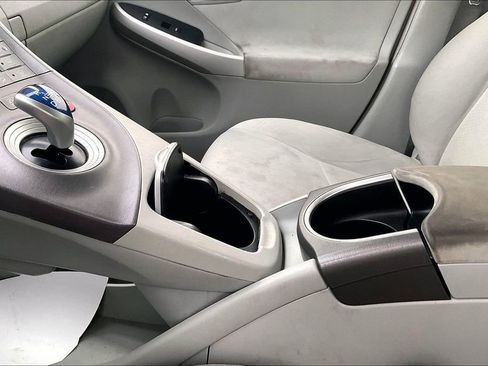 Used 2013 Toyota Prius Two image 18