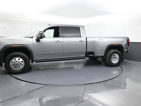 Used 2025 GMC Sierra 3500 Denali w/ Denali Reserve Package AWD/4WD image 5