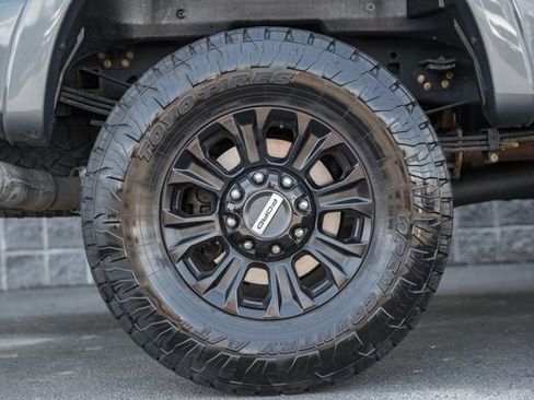 Used 2021 Ford F250 Lariat w/ Tremor Off-Road Package AWD/4WD image 28