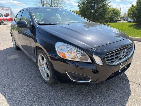 Used 2012 Volvo S60 T5 w/ Climate Pkg FWD image 7