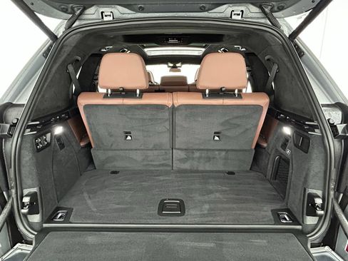 Used 2025 BMW X7 M60i w/ Climate Comfort Package AWD/4WD image 40