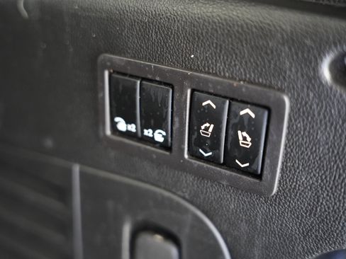 Used 2019 GMC Yukon XL SLT image 46