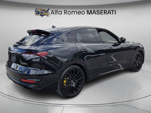 Used 2022 Maserati Levante Modena image 6