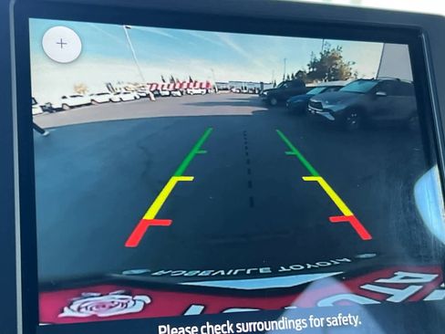 Used 2022 Ford Edge Titanium image 22