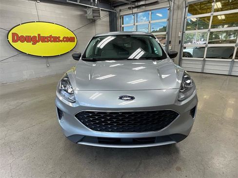Used 2022 Ford Escape SE FWD image 8