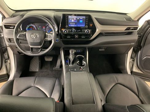 Used 2022 Toyota Highlander XLE image 36