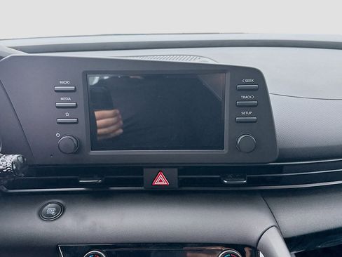 New 2026 Hyundai Elantra SEL Sport Premium FWD image 10