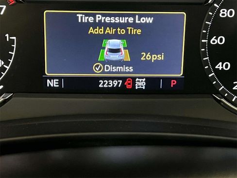 Certified 2023 Cadillac XT4 Luxury w/ Cold Weather Package image 27