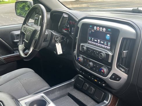 Used 2018 GMC Sierra 1500 SLE w/ Elevation Edition AWD/4WD image 21