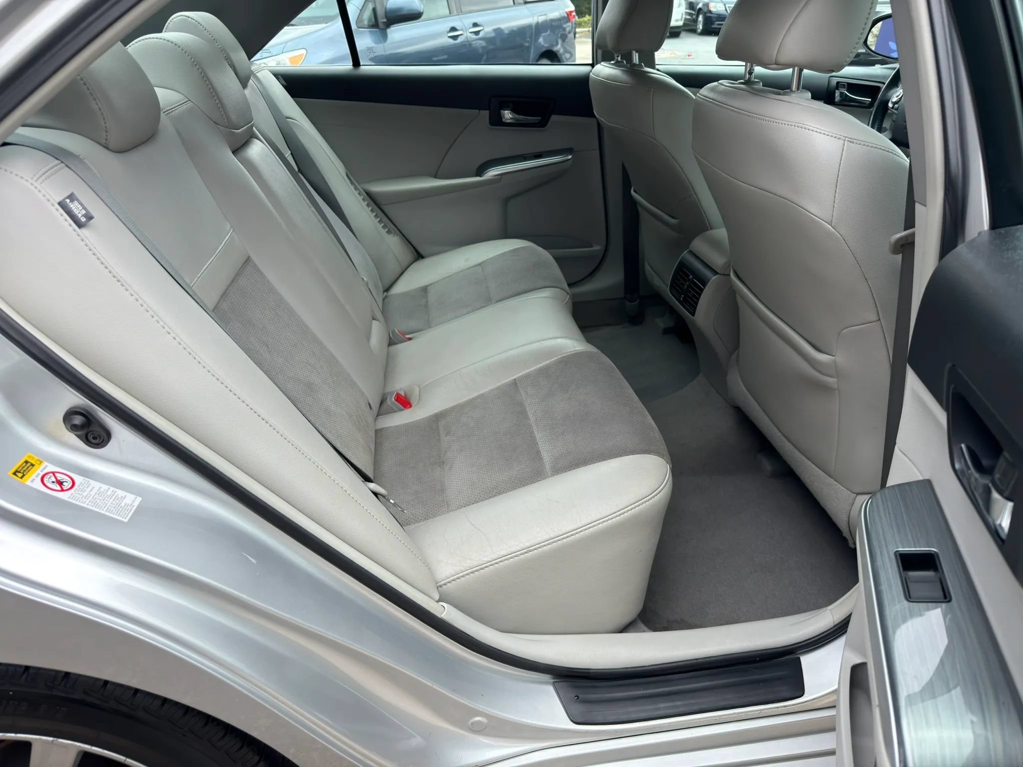 Used 2013 Toyota Camry XLE w/ Leather Pkg FWD image 22