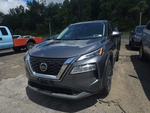 Used 2021 Nissan Rogue SV FWD image 9