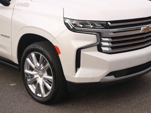 Used 2024 Chevrolet Tahoe High Country AWD/4WD image 9