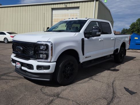 New 2026 Ford F350 Lariat w/ Black Appearance Package AWD/4WD image 2