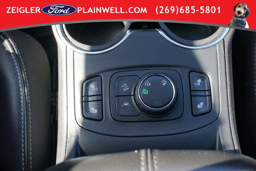 Used 2024 GMC Terrain SLT AWD/4WD image 23