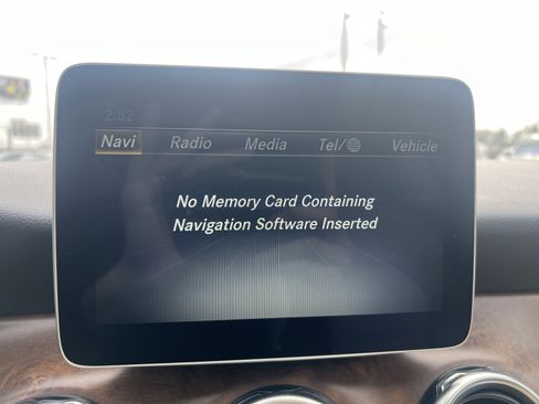 Certified 2019 Mercedes-Benz GLA 250 4MATIC image 24