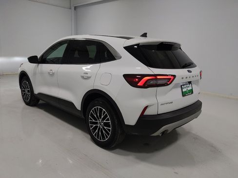 Used 2023 Ford Escape Active image 5