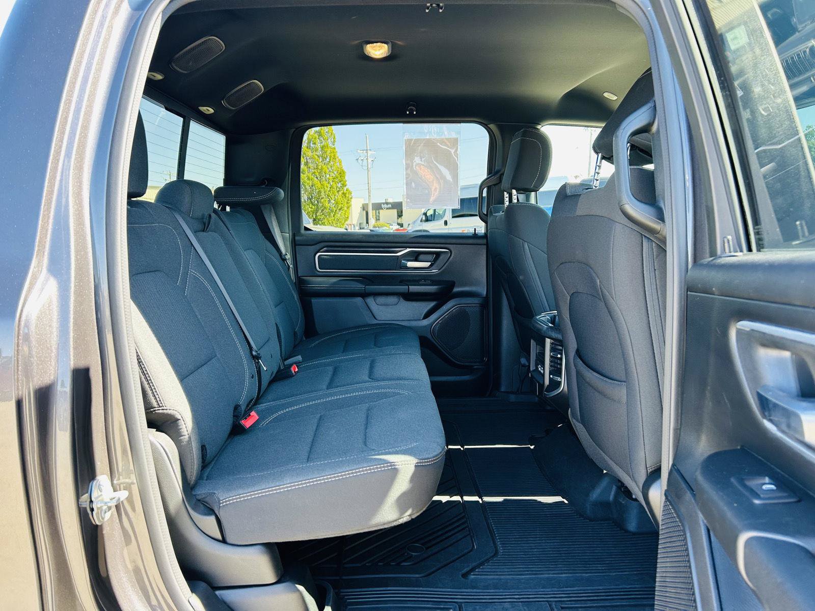 Used 2023 RAM 1500 Big Horn AWD/4WD image 30