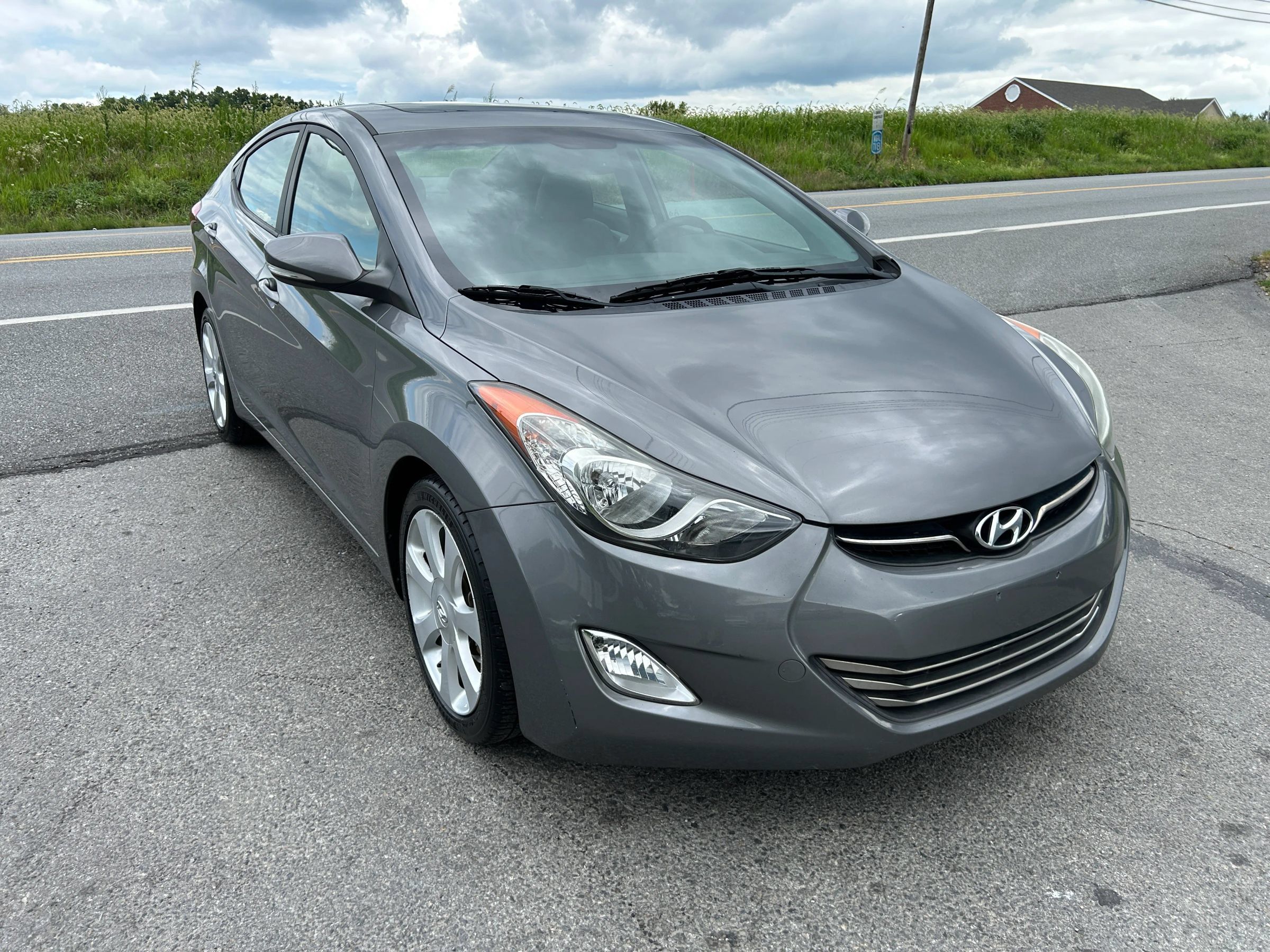 Used 2013 Hyundai Elantra Limited FWD image 3