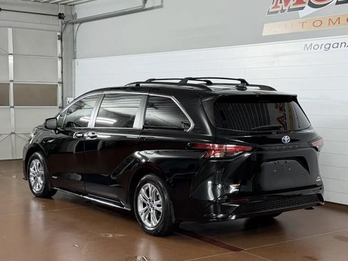 Used 2021 Toyota Sienna XSE AWD/4WD image 5