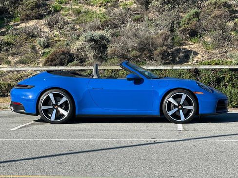 Used 2025 Porsche 911 Carrera image 8