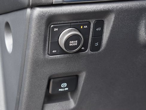 Certified 2025 Ford Expedition Platinum AWD/4WD image 21