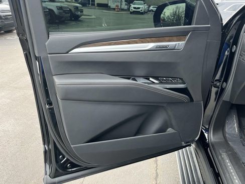 Used 2025 Cadillac Escalade Sport Platinum w/ LPO, ONYX Package image 26