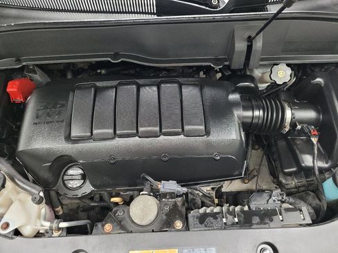 Used 2016 GMC Acadia SLE AWD/4WD image 30