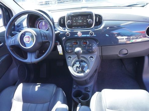 Used 2017 FIAT 500 Lounge image 11