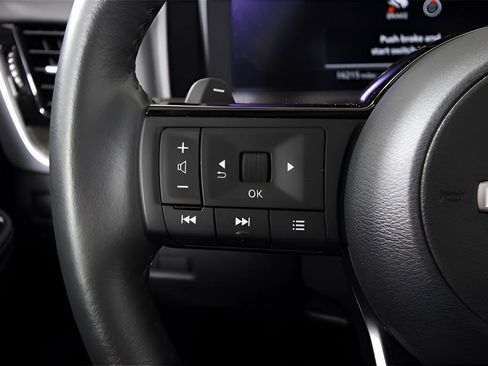 Used 2024 Nissan Rogue Platinum w/ Platinum Premium Package image 18