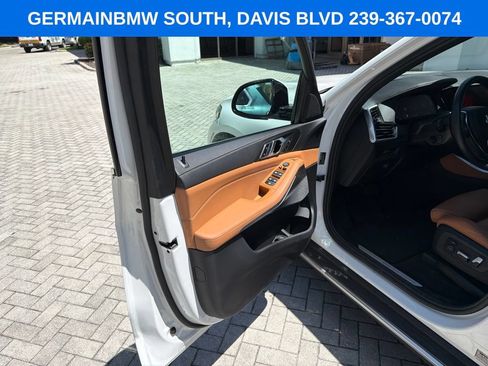 Used 2023 BMW X5 xDrive40i w/ Premium Package AWD/4WD image 9