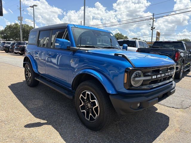 Used 2024 Ford Bronco Outer Banks AWD/4WD image 4