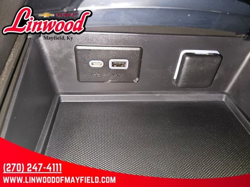 Used 2023 Buick Envision Essence w/ Sport Touring Package FWD image 27