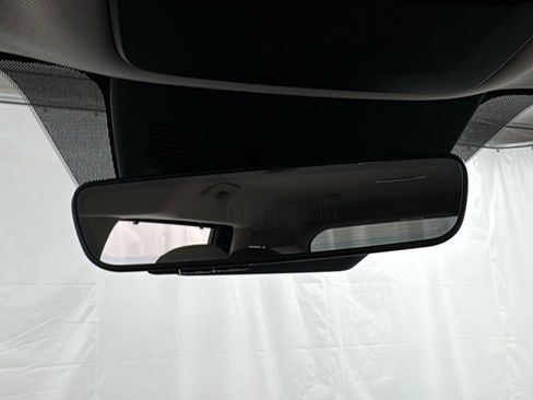 New 2026 Kia Carnival EX FWD image 32