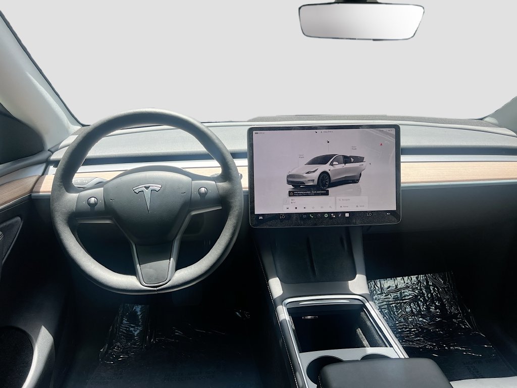 Used 2025 Tesla Model Y Long Range RWD image 24